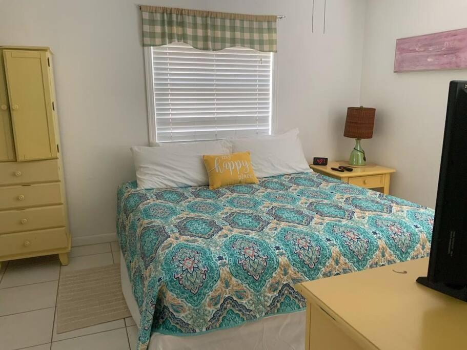 Lovely 1 Bedroom Unit Across From Lido Key Beach Sarasota Eksteriør bilde